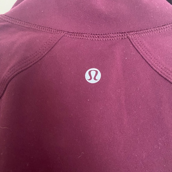 Lululemon zip up jacket. Maroon with color block on each side. Size 2 - Picture 4 of 4